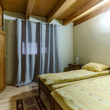 Iris Villa *